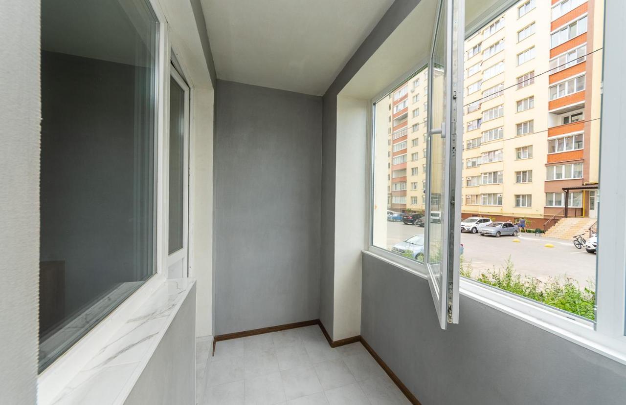 новая уютная однокомнатная в новострое Apartment *