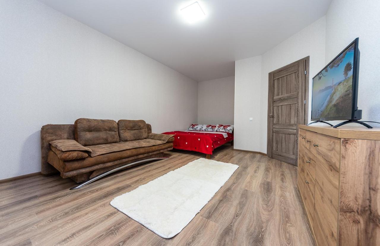 новая уютная однокомнатная в новострое Apartment